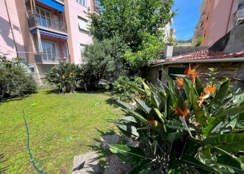 Giardino - Appartamento via Edoardo Ghiglini, 96, Arenzano - foto 13