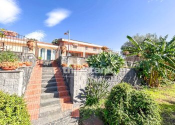 Foto 1 - Villa Via Nizzeti
 
ì, Valverde - foto 1