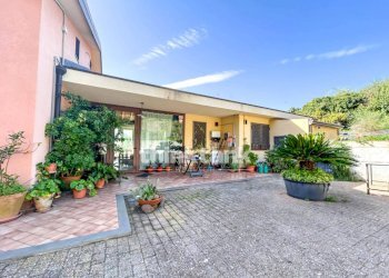 Foto 64 - Villa Via Nizzeti
 
ì, Valverde - foto 64