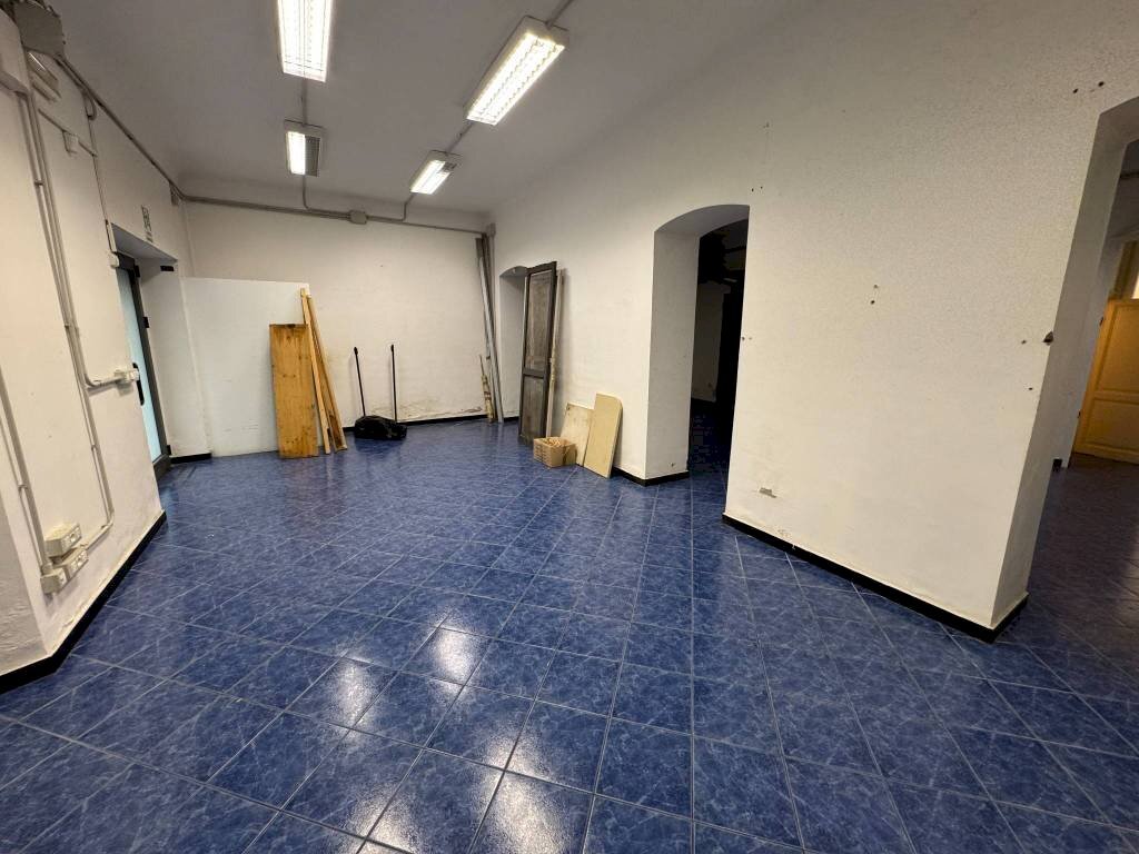 Interno non residenziale - Attività Commerciale via Parma, Genova (zona Pegli) - foto 2