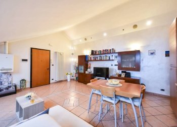 Salone - Trilocale corso Giacomo Puccini, 27/2, Venaria Reale - foto 2