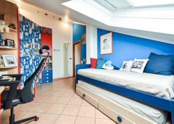 Camera da letto - Trilocale corso Giacomo Puccini, 27/2, Venaria Reale - foto 11