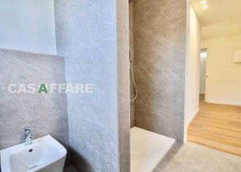 Bagno - Quadrilocale via Repubblica, Curno - foto 14