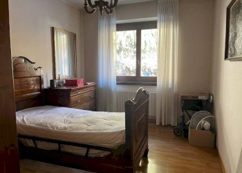 Camera da letto - Villa via Valeriana, 60, Sondrio - photo 10