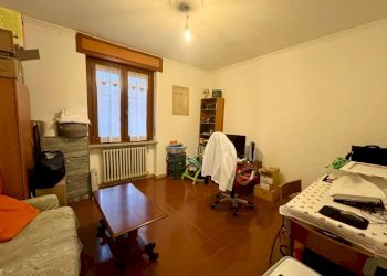 Camera da letto - Quadrilocale via Maurizio Antonio Zumaglini, 3, Verrone - foto 22