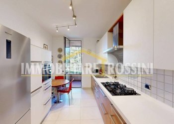 Cucina - Trilocale via Gilberto Govi, 23, Varese (zona Bobbiate) - foto 10