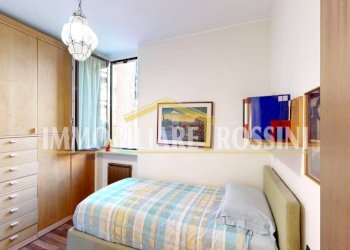 Camera da letto - Trilocale via Gilberto Govi, 23, Varese (zona Bobbiate) - foto 25