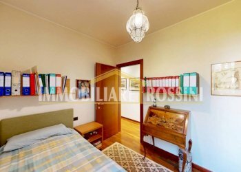 Camera da letto - Trilocale via Gilberto Govi, 23, Varese (zona Bobbiate) - foto 26