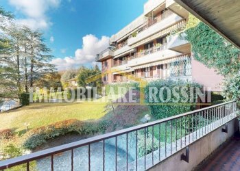 Terrazzo - Trilocale via Gilberto Govi, 23, Varese (zona Bobbiate) - foto 7