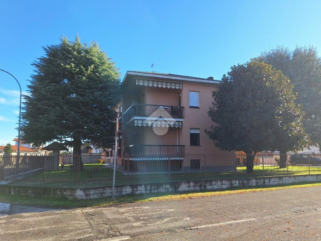 Trilocale Via A. Vespucci, Inveruno - foto 3