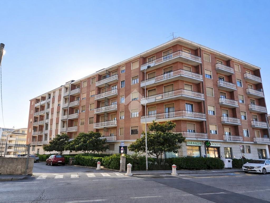 Three-room apartment Via Giovanni Pascoli, Bra - photo 1