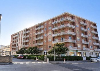 Three-room apartment Via Giovanni Pascoli, Bra - photo 1