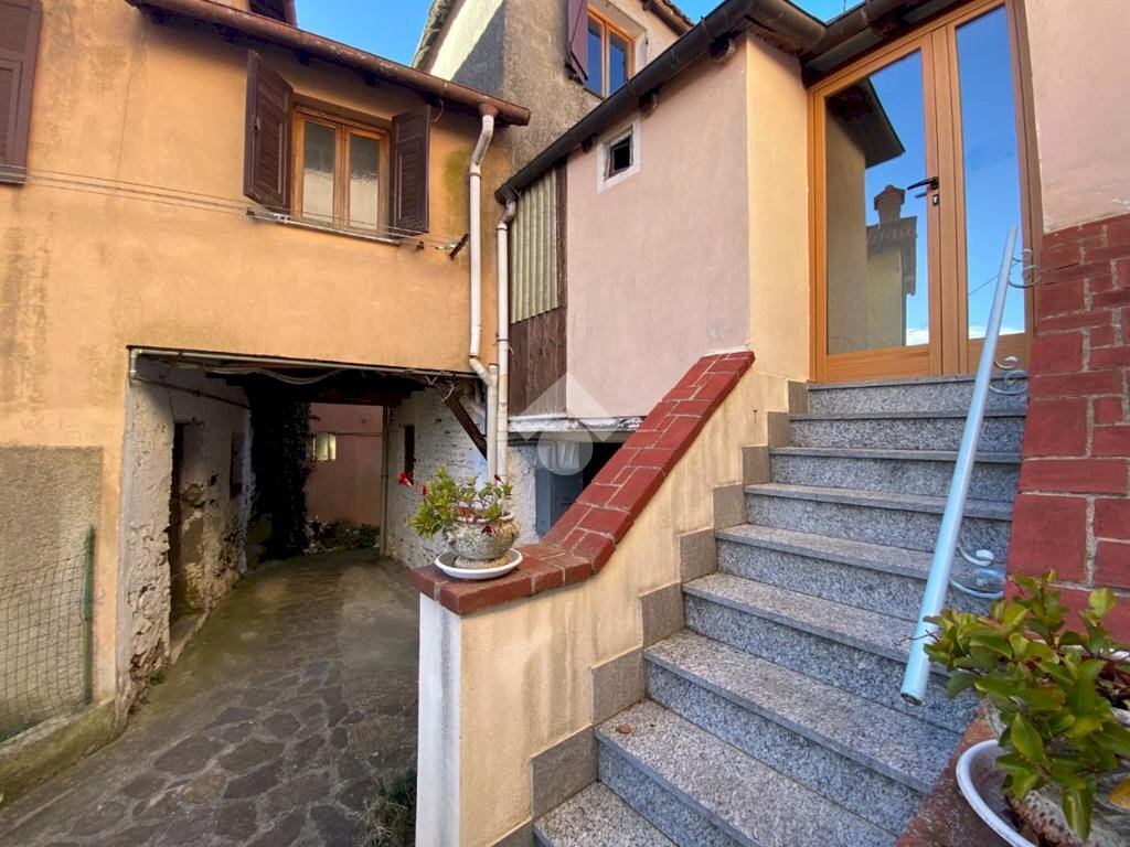 Semi-detached house Via G. Mereto, Serra Riccò - photo 3