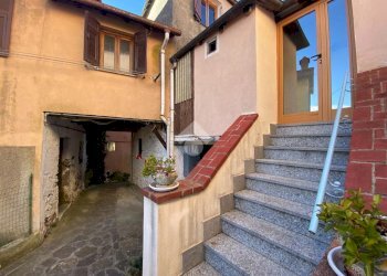 Semi-detached house Via G. Mereto, Serra Riccò - photo 3