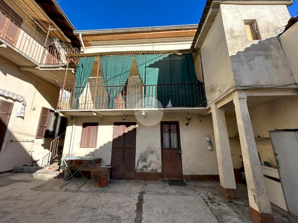Casa semi indipendente Via de Amicis, Valenza - foto 1