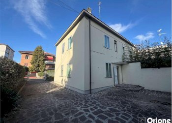 Porzione di casa Modena - foto 2