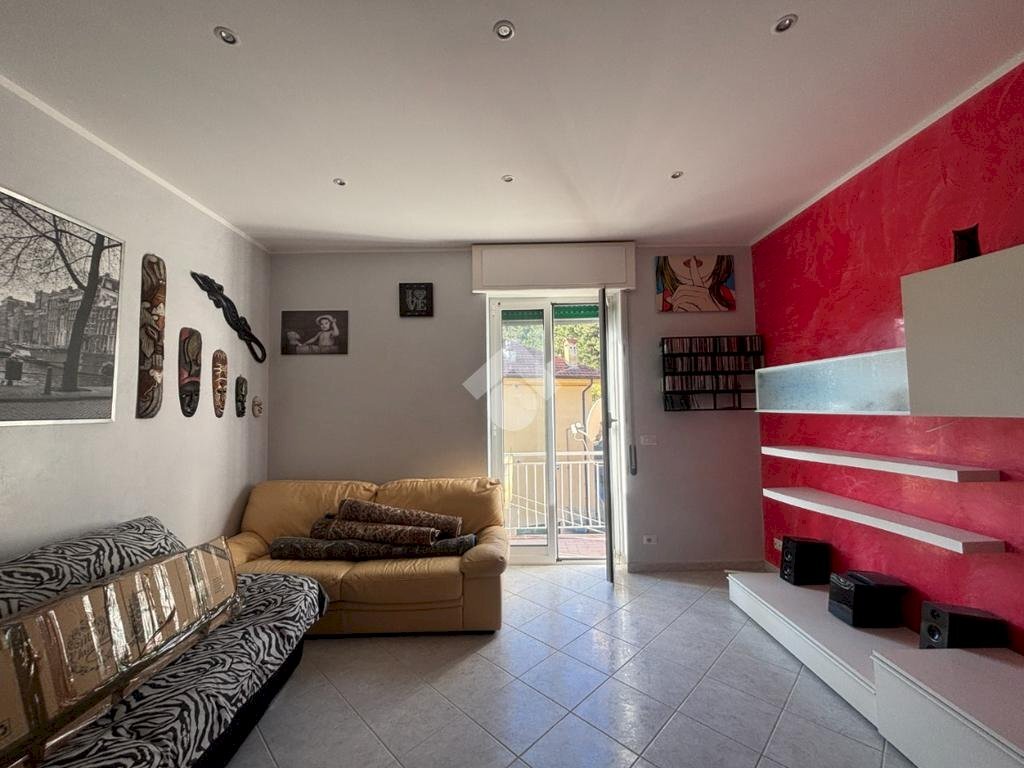 Four-room apartment Via di Pino, Genova (neighborhood Molassana) - photo 3
