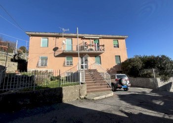 Quadrilocale Via di Pino, Genova (zona Molassana) - foto 1