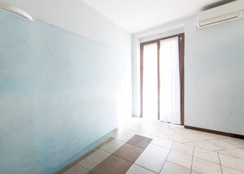 Foto 21 - Three-room apartment Via Monghio
 
1, Monterotondo - photo 21