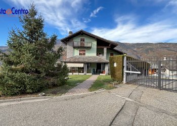 Foto 1 - Casa indipendente Frazione Bovet
 
11, Gressan - foto 1