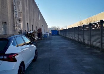 Foto 18 - Capannone Via Alberto Da Giussano
 
10, Legnano - foto 18