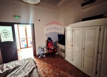 Camera / camera da letto - Appartamento Via Cesare Rosaroll
 
190, Napoli - foto 27