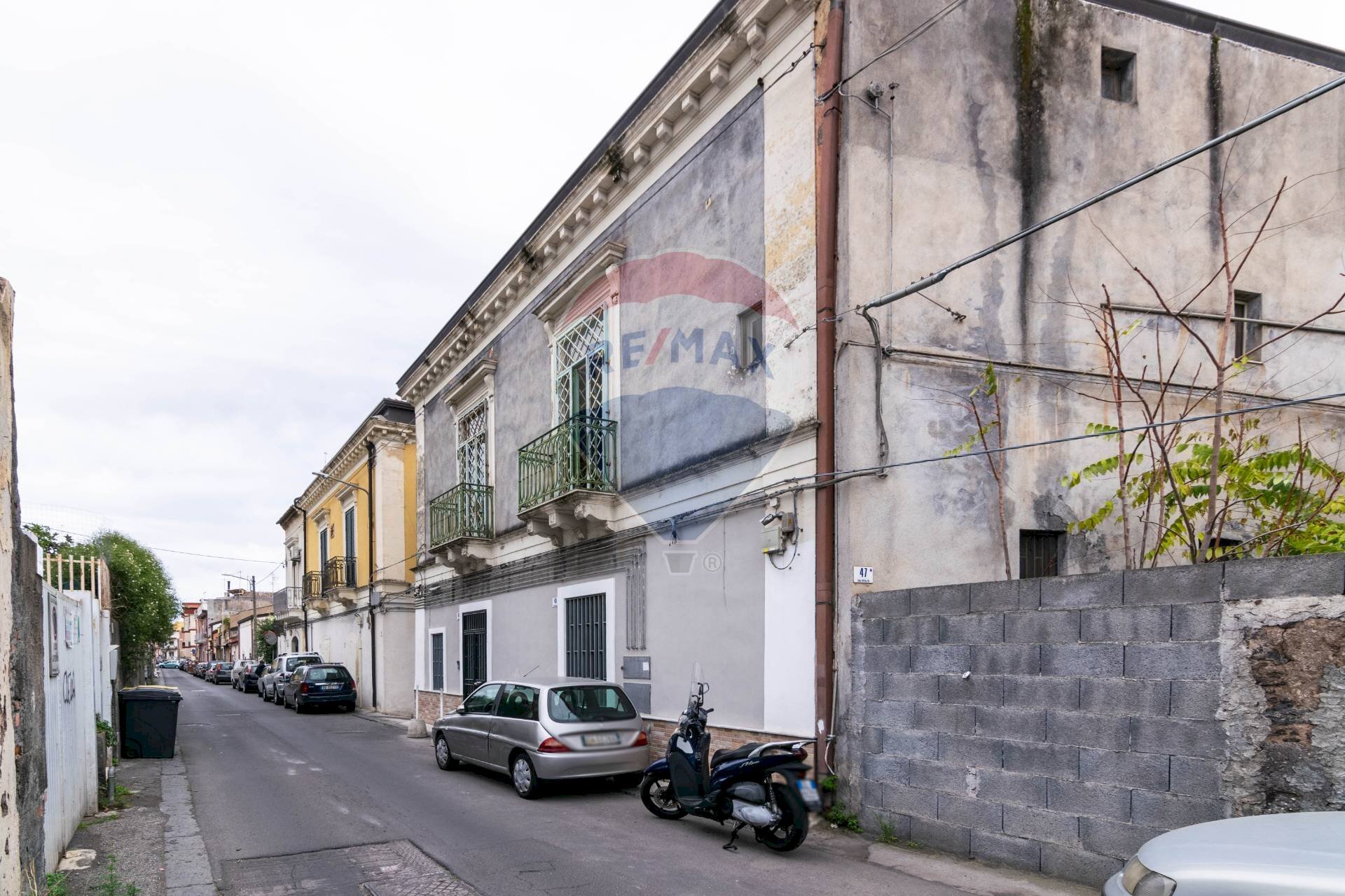 Edificio all\'aperto - Casa semi indipendente Via Vitaliti
 
41, Catania - foto 3