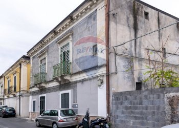 Edificio all\'aperto - Casa semi indipendente Via Vitaliti
 
41, Catania - foto 22