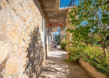 Giardino - Villa Via Gela
 
78, Caltagirone - foto 4