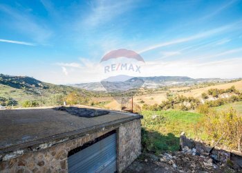 Vista delle montagne - Villa Via Gela
 
78, Caltagirone - foto 39