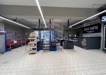 Non correlato - Locale Commerciale Via Siena
 
16, Catania - foto 2