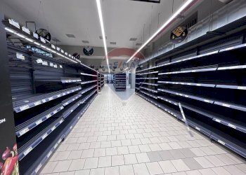 Non correlato - Locale Commerciale Via Siena
 
16, Catania - foto 11