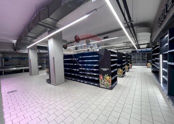 Parcheggio - Locale Commerciale Via Siena
 
16, Catania - foto 15