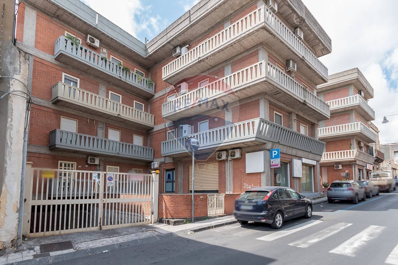 Foto 2 - Box Via Giuseppe Garibaldi
 
187, Misterbianco - foto 2