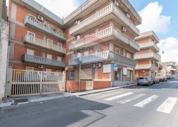 Foto 1 - Box Via Giuseppe Garibaldi
 
187, Misterbianco - foto 1