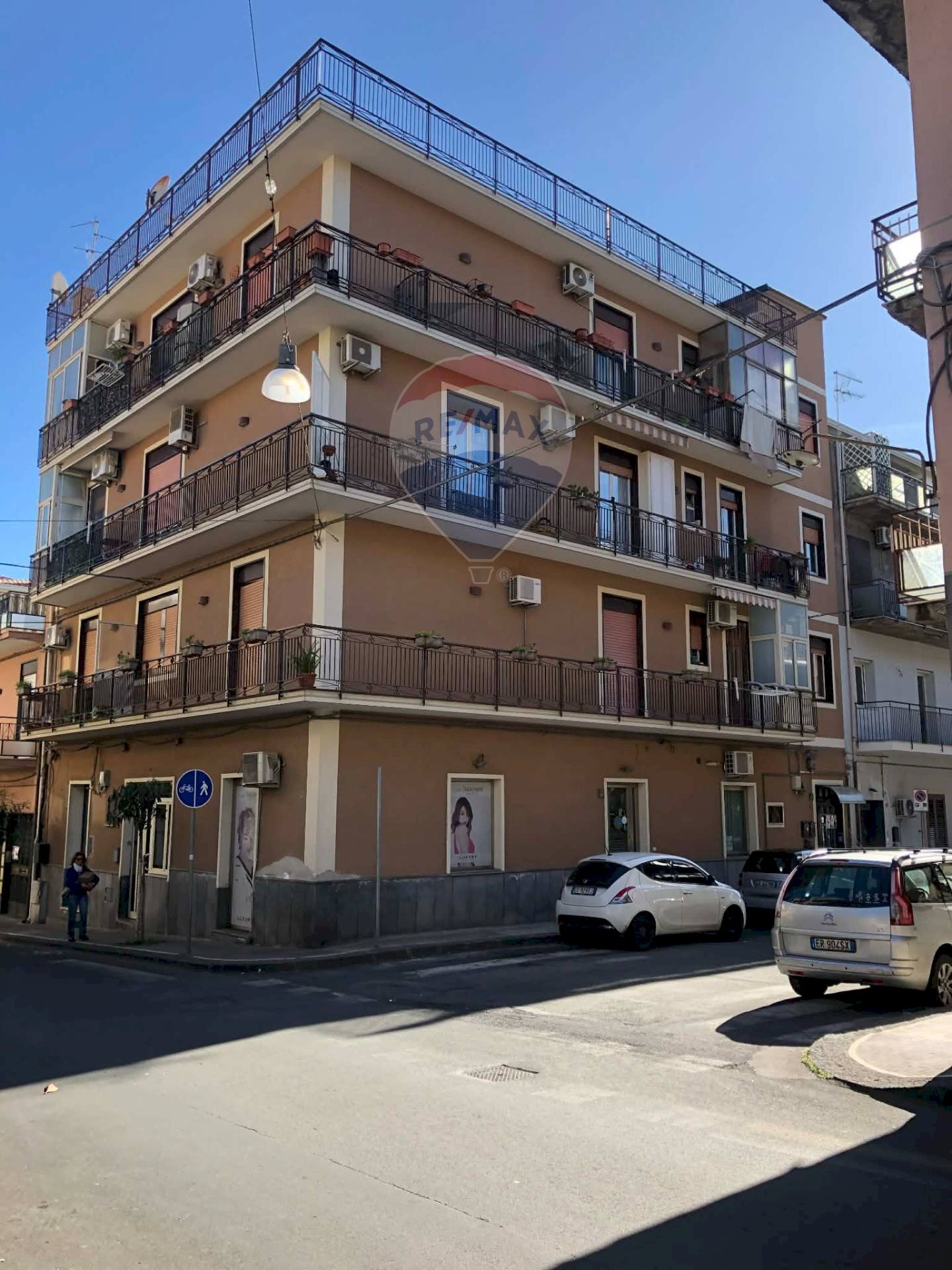 Edificio all\'aperto - Trilocale via delle terme
 
40, Misterbianco - foto 2