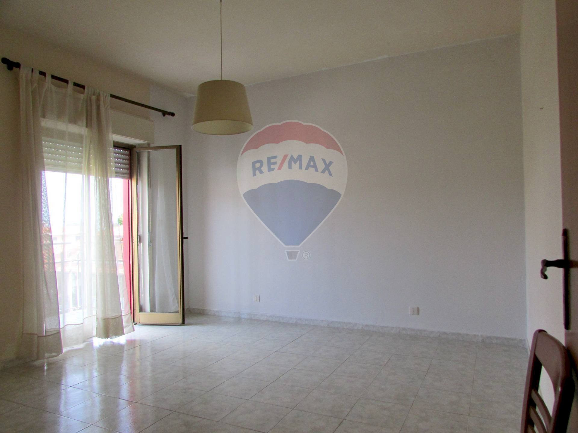 Stanza vuota - Trilocale via santa maria la stella
 
25, Aci Sant'Antonio - foto 2