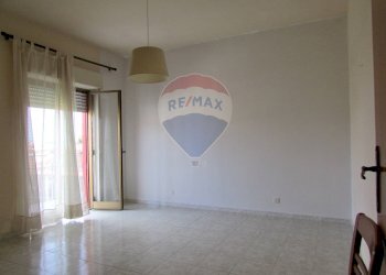 Stanza vuota - Trilocale via santa maria la stella
 
25, Aci Sant'Antonio - foto 2