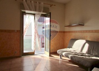 Soggiorno - Trilocale via santa maria la stella
 
25, Aci Sant'Antonio - foto 1