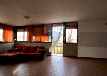 Soggiorno - Trilocale via santa maria la stella
 
25, Aci Sant'Antonio - foto 14