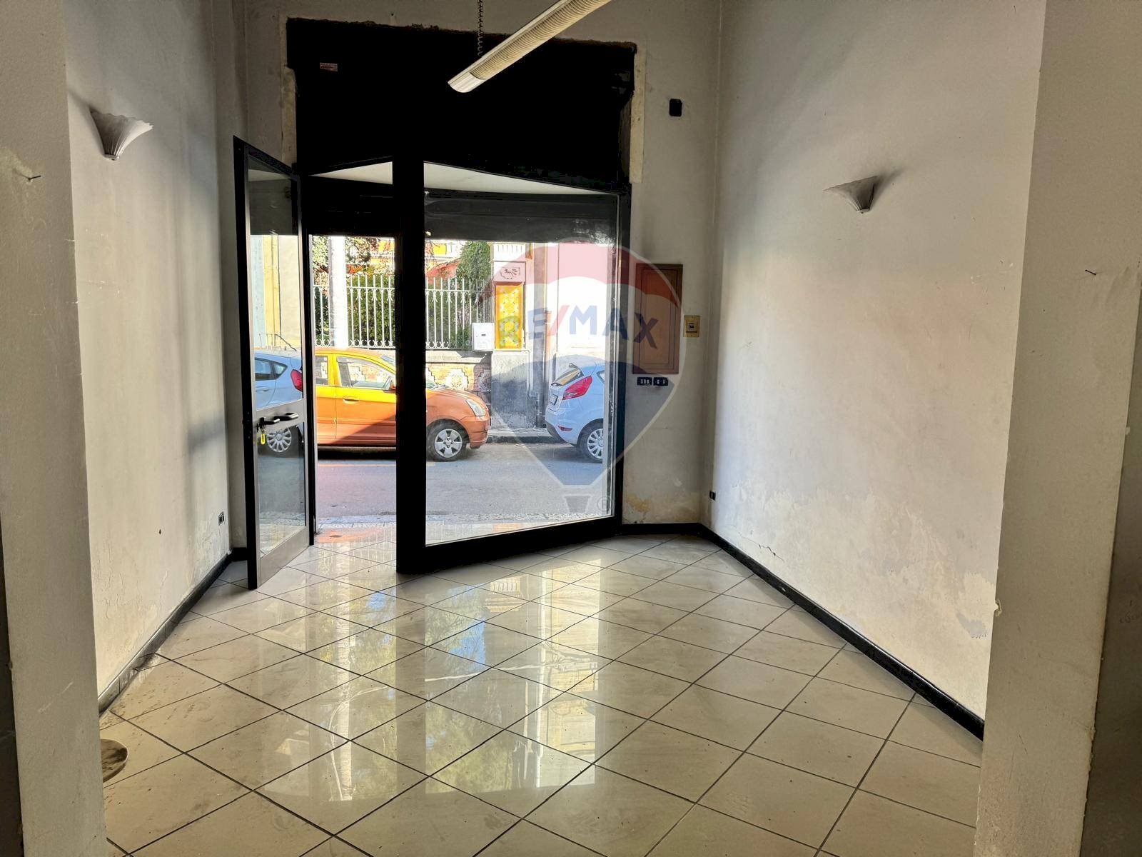 Stanza vuota - Negozio via etna
 
43/a, San Giovanni la Punta - foto 3