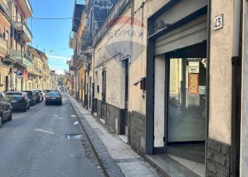 Edificio all\'aperto - Negozio via etna
 
43/a, San Giovanni la Punta - foto 1