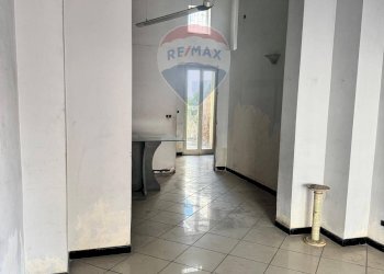 Stanza vuota - Negozio via etna
 
43/a, San Giovanni la Punta - foto 7