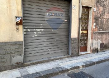 Edificio all\'aperto - Negozio via etna
 
43/a, San Giovanni la Punta - foto 20