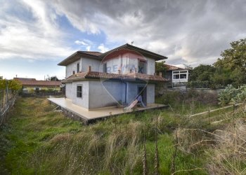 Casa all\'aperto - Villa via Firenze
 
8, Mascalucia - foto 1