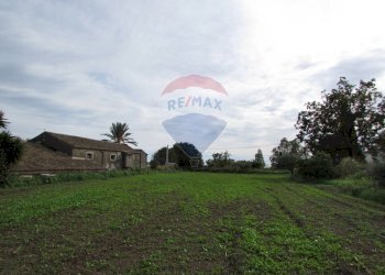 Casa all\'aperto - Terreno agricolo Strada Provinciale 71i (SP71i)
 
44, Fiumefreddo di Sicilia - foto 16