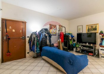 Soggiorno - Quadrilocale Via Caduti del Lavoro
 
2, Gravina di Catania - foto 3