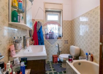 Bagno - Quadrilocale Via Caduti del Lavoro
 
2, Gravina di Catania - foto 9