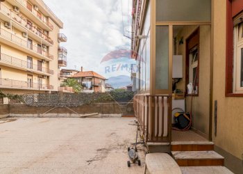 Terrazza - Quadrilocale Via Caduti del Lavoro
 
2, Gravina di Catania - foto 33