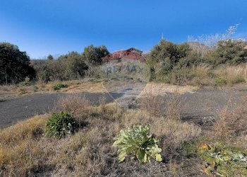 Vista delle montagne - Terreno agricolo Via Bosco
 
snc, Zafferana Etnea - foto 16